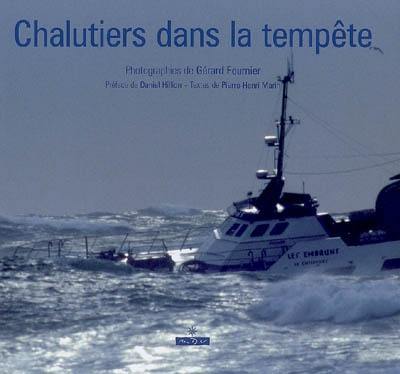 Chalutiers dans la tempête