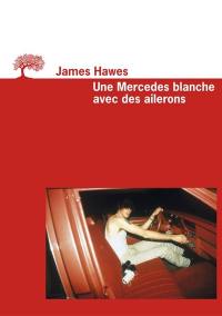 Une Mercedes blanche avec des ailerons