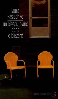 Un oiseau blanc dans le blizzard