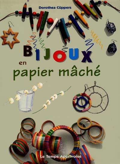 Bijoux en papier mâché